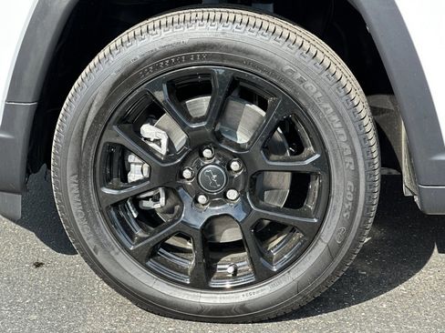 New 2025 Jeep Compass Latitude w/ Altitude Special Edition image 25