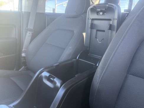 Used 2021 Chevrolet Colorado LT w/ Safety Package image 20