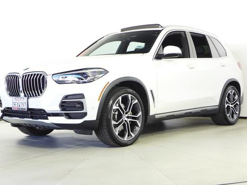 Used 2023 BMW X5 sDrive40i w/ Parking Assistance Package RWD image 2