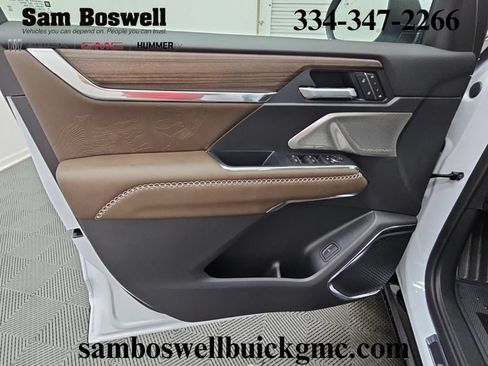 New 2026 GMC Acadia Denali Ultimate w/ LPO, All-Weather Package FWD image 31