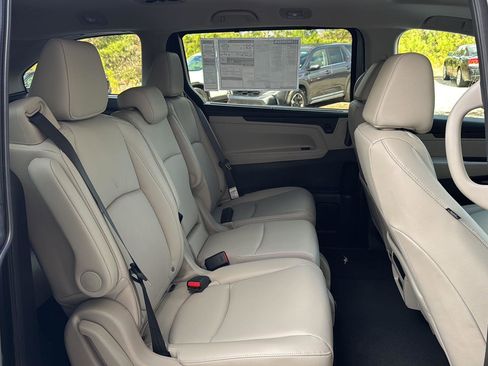 New 2026 Honda Odyssey EX-L image 11