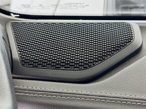 Used 2022 Jeep Gladiator Overland w/ Popular Equipment Package image 17