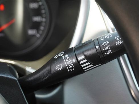 Used 2023 Chevrolet Equinox LT image 31