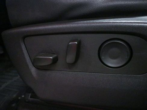 Used 2022 Chevrolet Tahoe Z71 w/ Luxury Package image 15