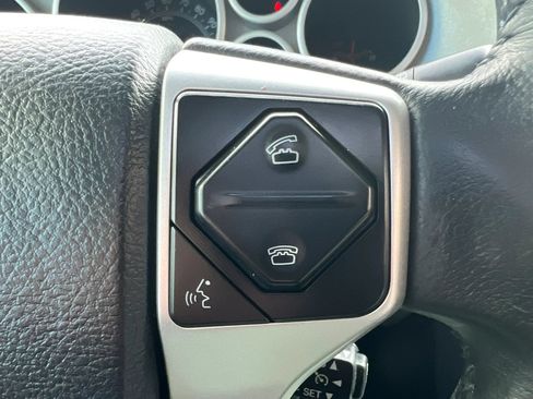 Used 2014 Toyota Sequoia SR5 RWD image 21