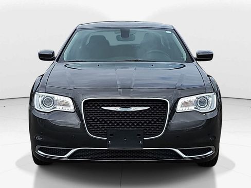 Used 2023 Chrysler 300 Touring RWD image 12
