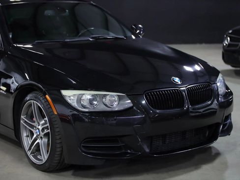 Used 2011 BMW 335is Coupe image 2