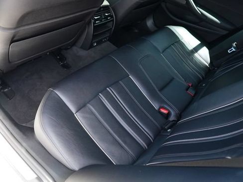 Used 2020 BMW M550i xDrive AWD/4WD image 14
