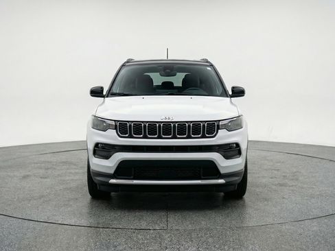 Used 2025 Jeep Compass Limited AWD/4WD image 2