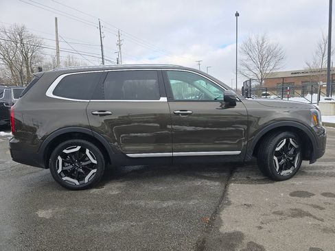 Used 2024 Kia Telluride S w/ S Sunroof Package image 18