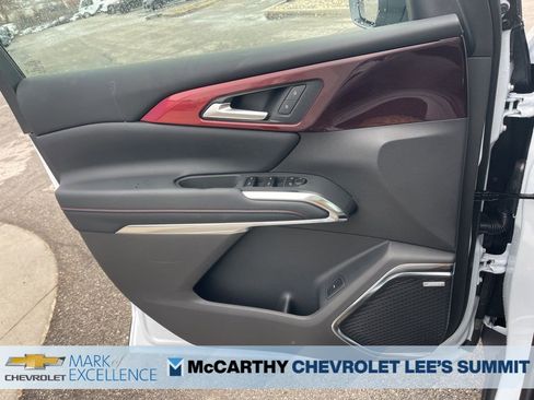 New 2026 Chevrolet Traverse Z71 w/ Enhanced Driving Package AWD/4WD image 39
