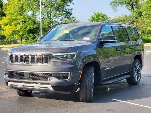 Used 2023 Jeep Wagoneer Series II w/ Premium Group I AWD/4WD image 19