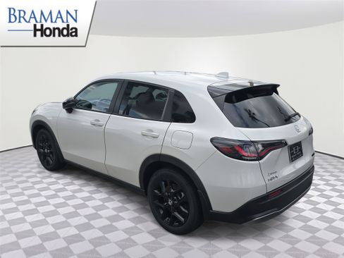 Certified 2023 Honda HR-V Sport image 4