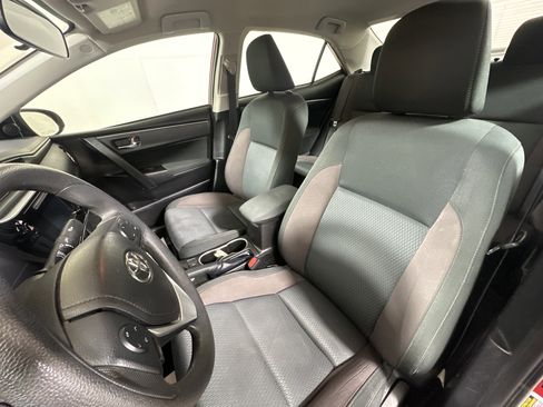 Used 2019 Toyota Corolla Sedan image 9