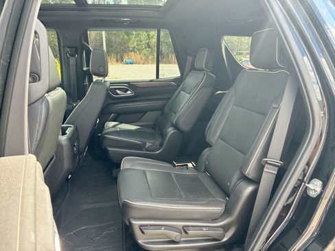 Used 2021 Chevrolet Tahoe Premier w/ Premium Package image 26