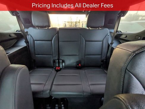 Used 2023 Chevrolet Tahoe Z71 w/ Luxury Package AWD/4WD image 15
