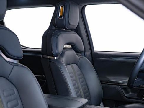 Used 2022 Rivian R1T Adventure image 45