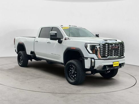 Used 2025 GMC Sierra 3500 Denali w/ Denali Reserve Package AWD/4WD image 7