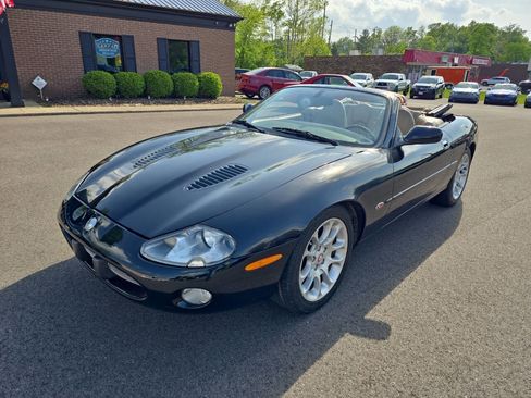 Used 2000 Jaguar XK8 Convertible image 2