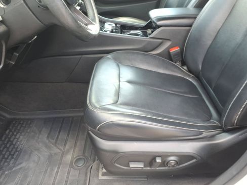 Used 2021 Jeep Grand Cherokee L Limited AWD/4WD image 16