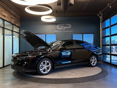 Used 2023 Honda Accord LX image 23