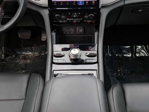 Used 2025 Jeep Grand Cherokee Overland w/ Adv Protech Group III AWD/4WD image 20