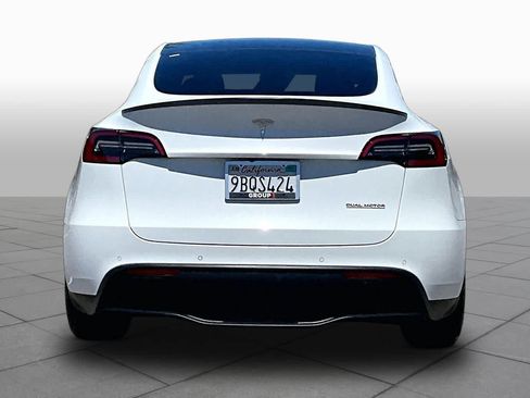 Used 2022 Tesla Model Y Performance AWD/4WD image 4