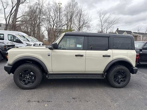 New 2025 Ford Bronco Big Bend image 2