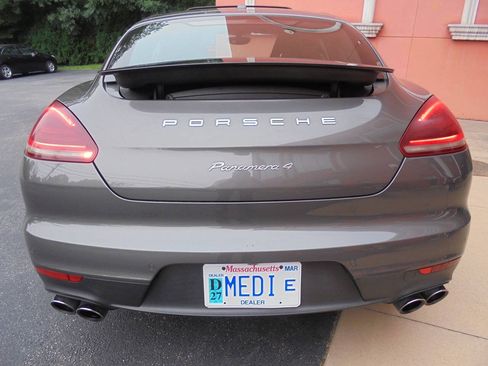 Used 2015 Porsche Panamera 4 AWD/4WD image 5