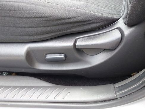 Used 2012 Ford Escape XLT FWD image 10
