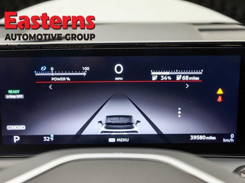 Used 2024 Nissan Ariya AWD image 18