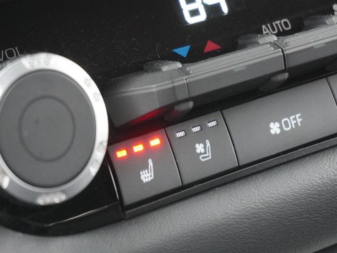 Used 2025 Toyota Tundra Platinum image 29