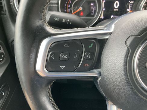 Used 2020 Jeep Wrangler Unlimited Sahara AWD/4WD image 27