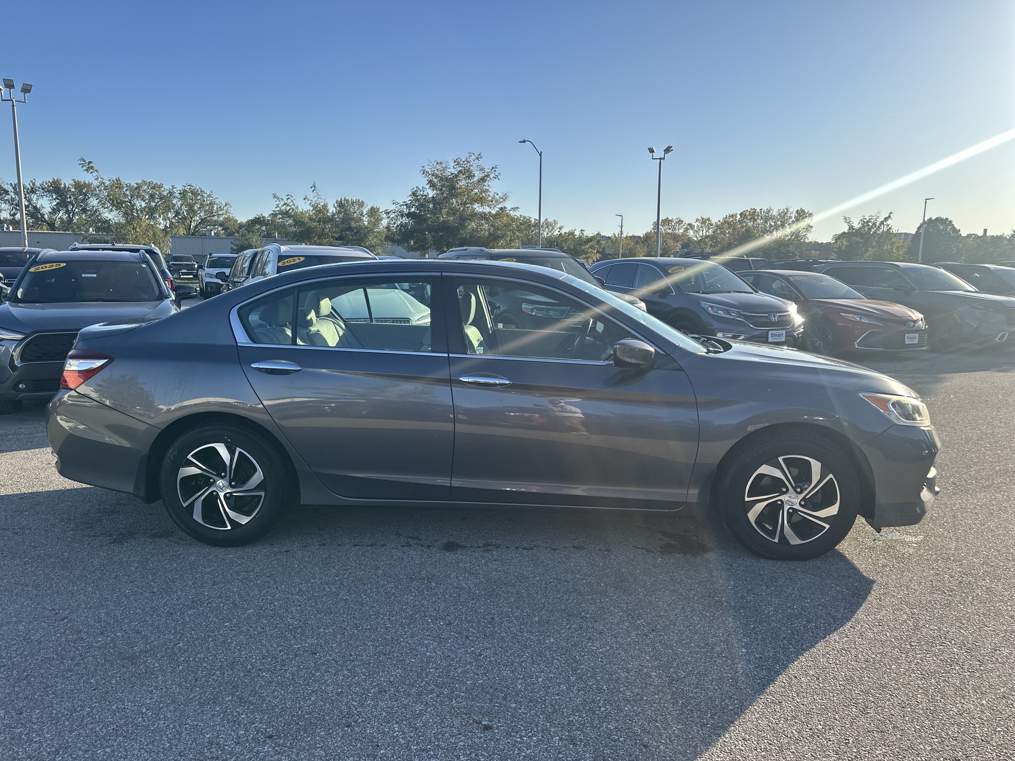 Used 2017 Honda Accord LX image 3