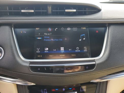 Used 2019 Cadillac XT5 FWD image 25