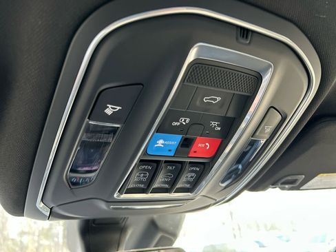 New 2026 Jeep Grand Cherokee L Limited w/ Limited Altitude Package AWD/4WD image 26