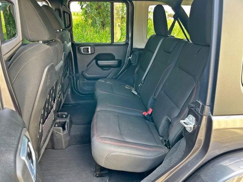 Used 2021 Jeep Wrangler Unlimited Rubicon image 15