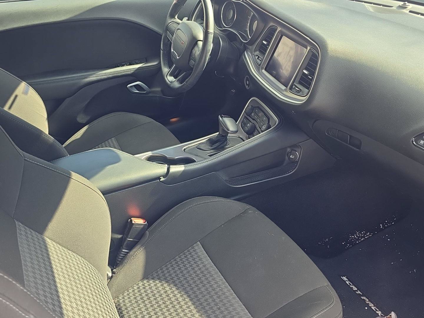 Used 2022 Dodge Challenger R/T Scat Pack RWD image 16