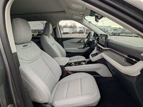 New 2026 Ford Explorer Platinum w/ LUX Leather Package image 7