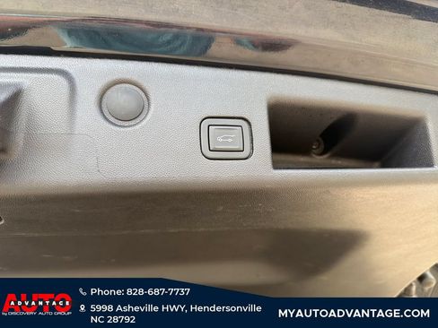 Used 2024 Chevrolet Equinox LT AWD/4WD image 34