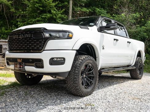 Used 2025 RAM 1500 Big Horn AWD/4WD image 14