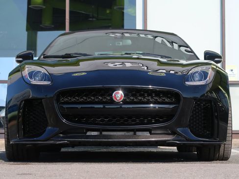 Used 2016 Jaguar F-TYPE R image 3