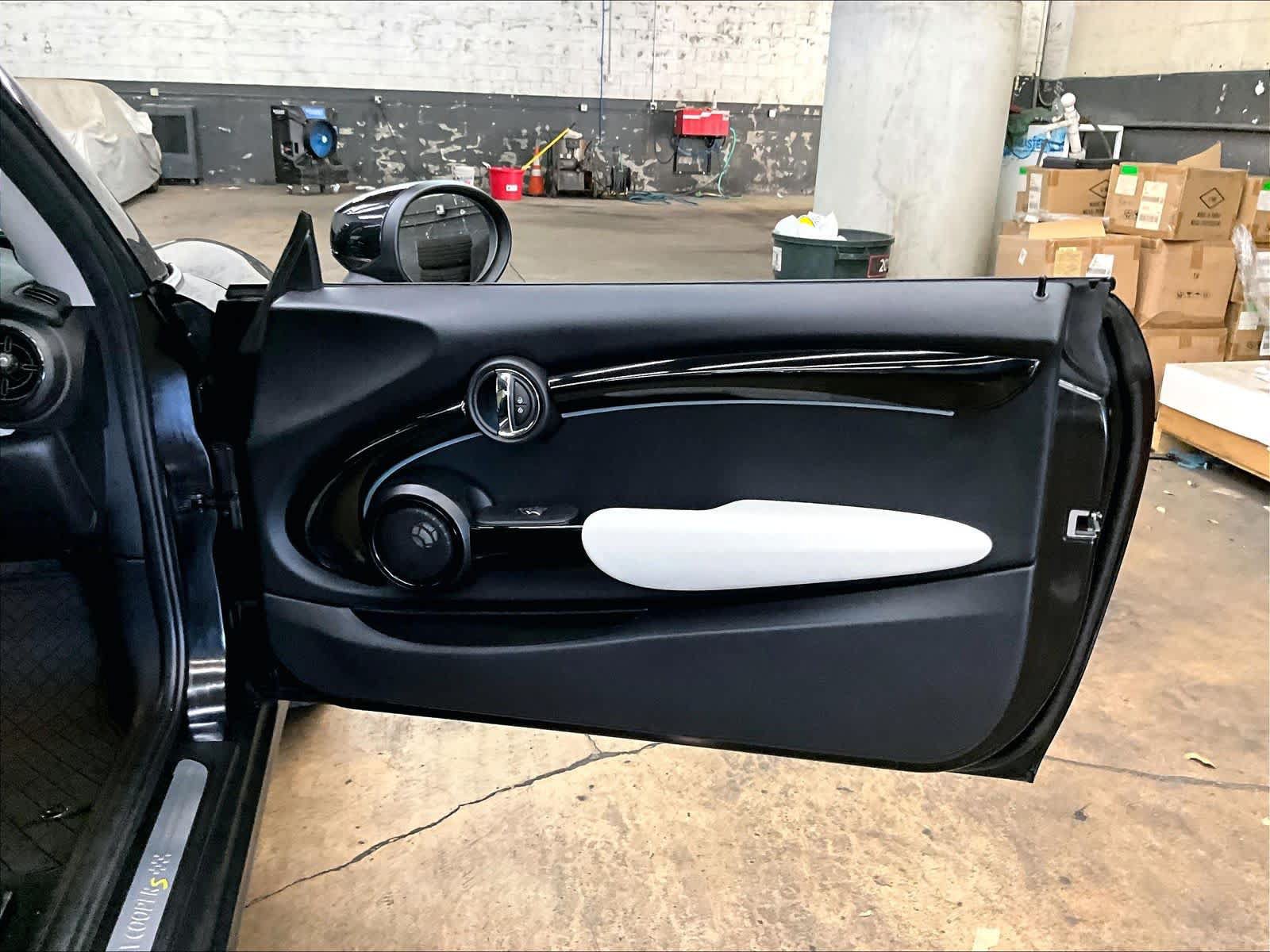 Used 2024 MINI Cooper SE FWD image 28