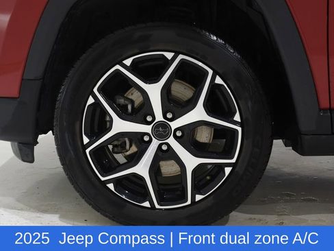 Used 2025 Jeep Compass Limited AWD/4WD image 6