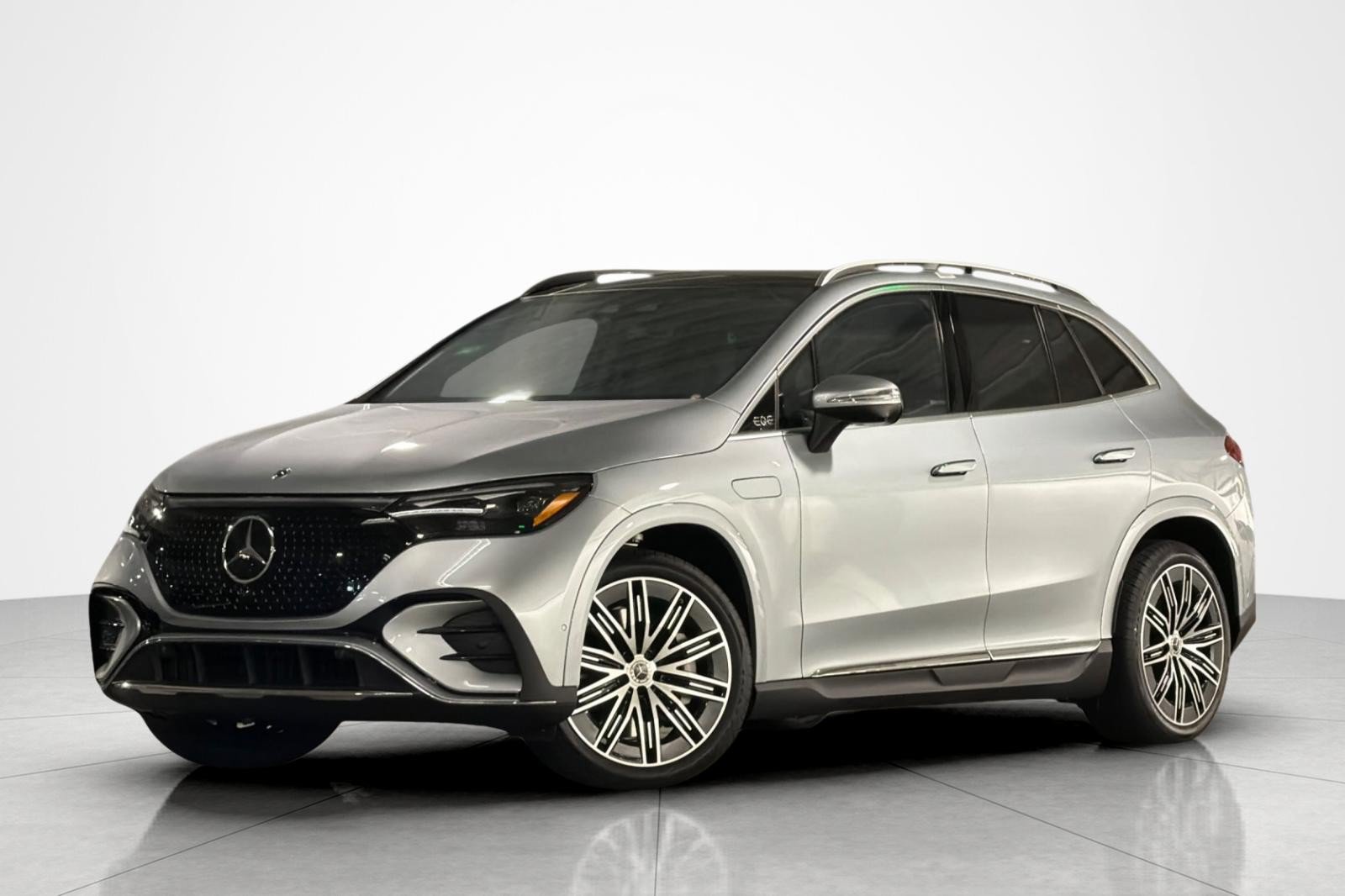 New 2027 Mercedes-Benz EQE 320+ SUV image 1