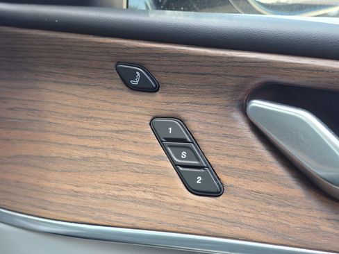 Used 2021 Jeep Grand Cherokee L Summit w/ Luxury Tech Group V image 52