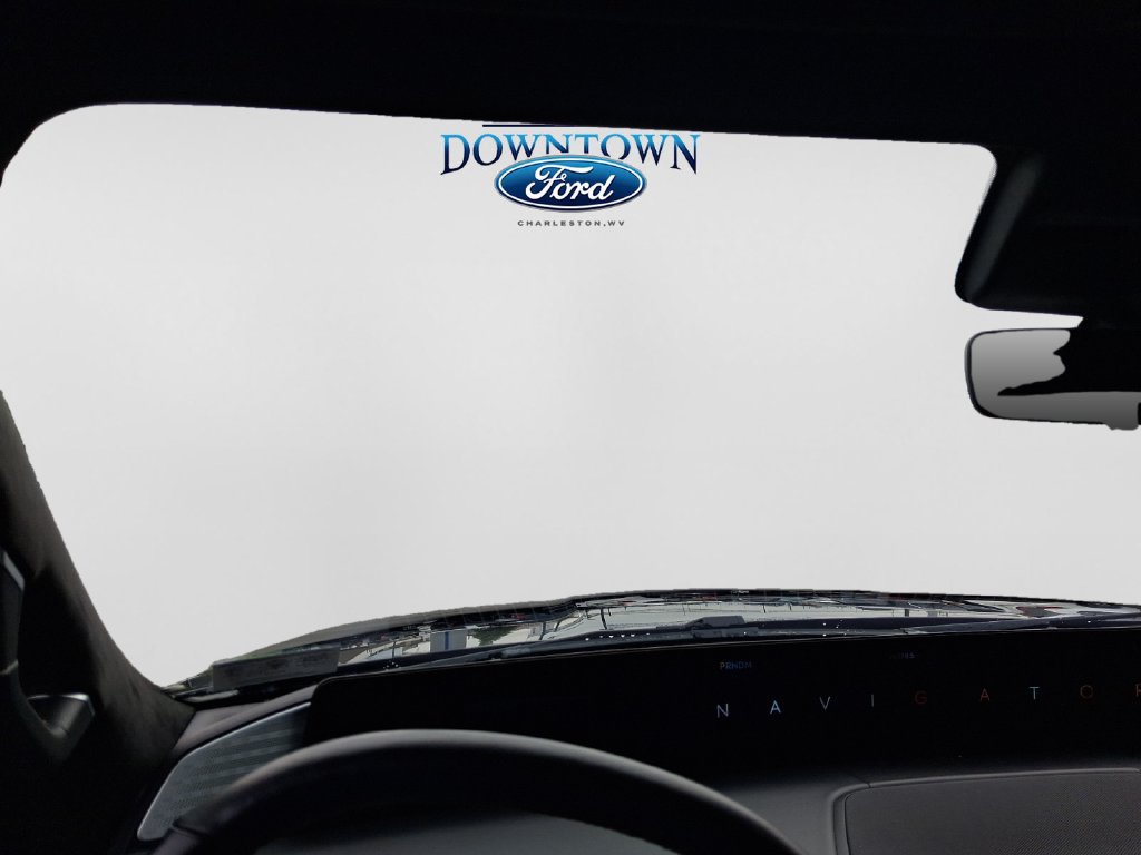 Used 2025 Lincoln Navigator Black Label AWD/4WD image 10