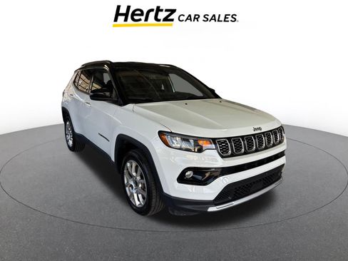 Used 2025 Jeep Compass Limited image 1