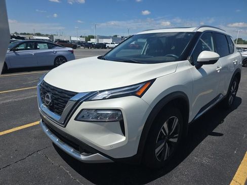 Used 2023 Nissan Rogue Platinum AWD/4WD image 3