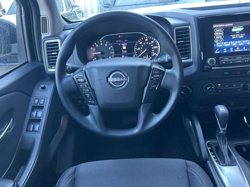 Used 2023 Nissan Frontier SV image 27